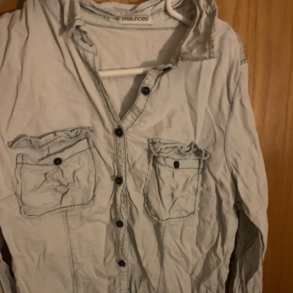 Maurices size 0 plus button up shirt